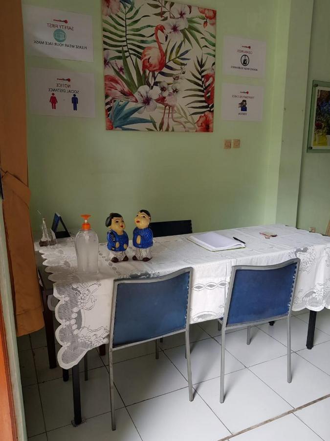 엠베 피토 샤리야 지자얀 레드파트너 호텔 Pakualaman 외부 사진